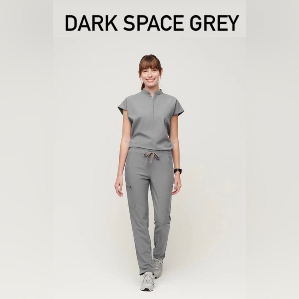 Figs Women’s Dark Space Grey Rafaela Oversized Scrub Top Medium